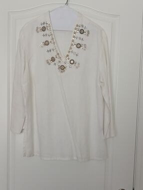 Embellished White 100% Linen V-Neck Tunic Top